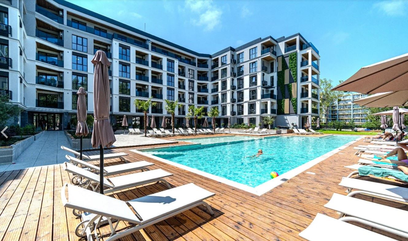 Przestronne luksusowe mieszkanie z trzema sypialniami i miejscem parkingowym w garażu podziemnym w Słonecznym Brzegu