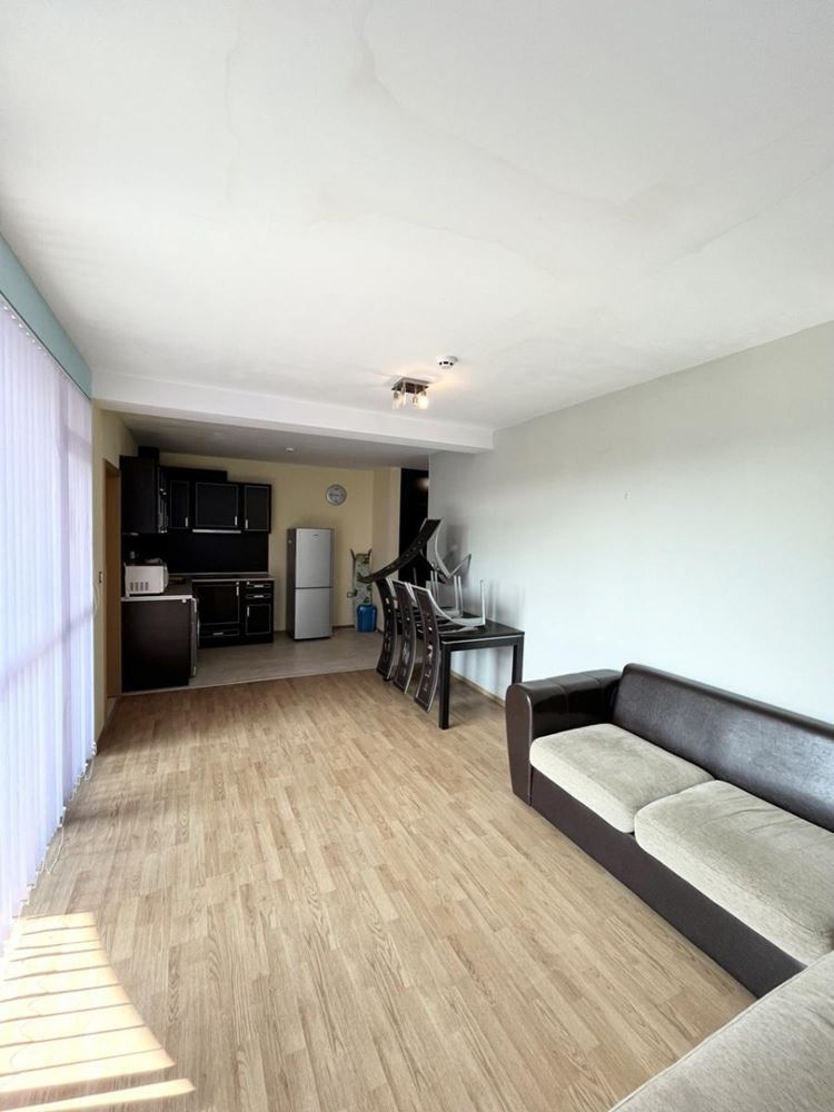 Przestronny apartament z jedną sypialnią i widokiem na basen w doskonale utrzymanym kompleksie w Pomorie