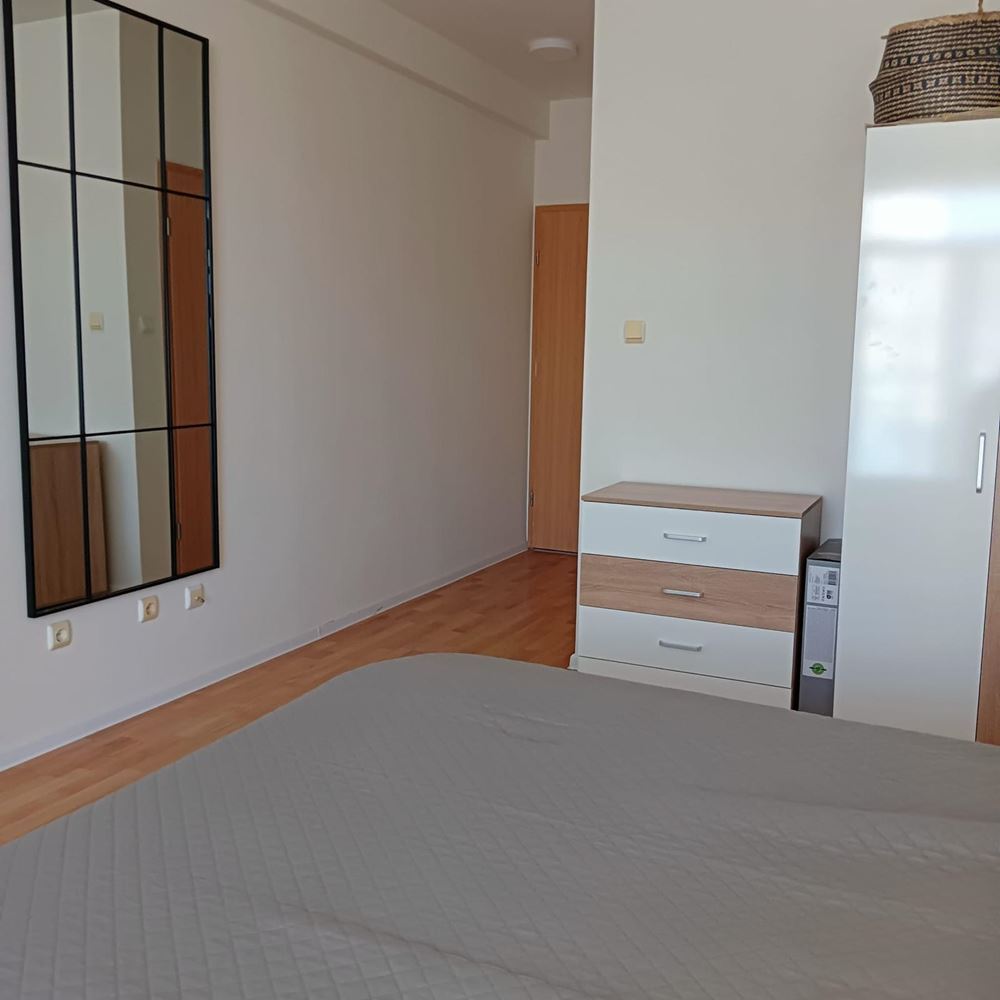 Przestronny apartament z dwiema sypialniami i panoramą morza w Rawdzie – kilka metrów od plaży, w pełni umeblowany i z doskonałym potencjałem inwestycyjnym