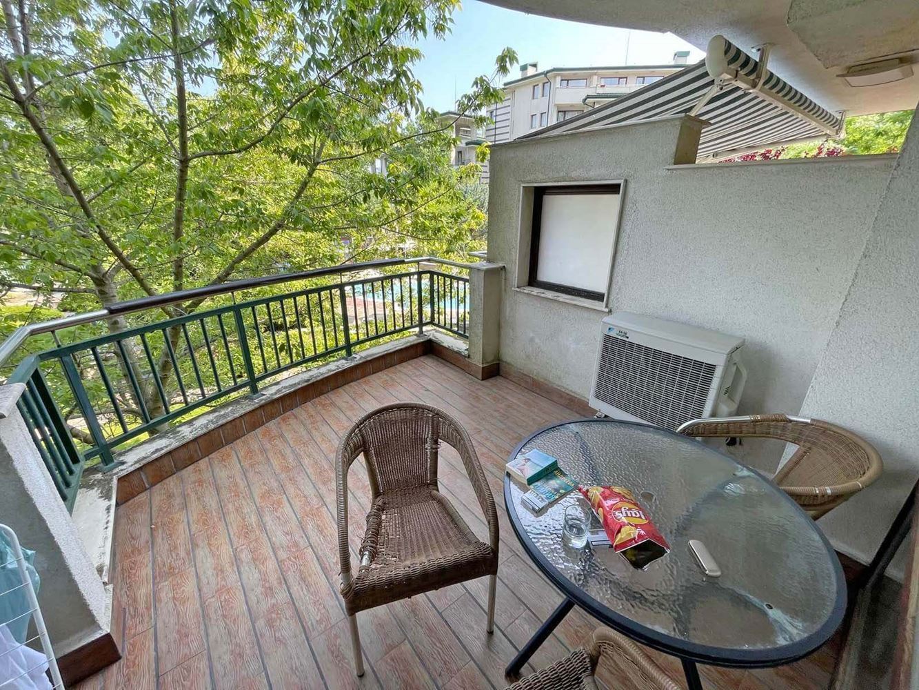 Wysoki standard i różnorodne udogodnienia – Doskonałe dwupokojowe mieszkanie w luksusowym kompleksie przy plaży w Ravda