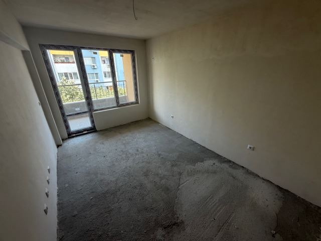 Nowe mieszkanie z jedną sypialnią o przestronnej powierzchni i doskonałej lokalizacji w dzielnicy Meden Rudnik, strefa V, Burgas