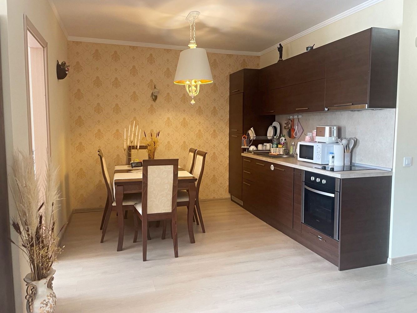 Przestronny apartament z dwiema sypialniami 100 metrów od plaży w Nesebyrze
