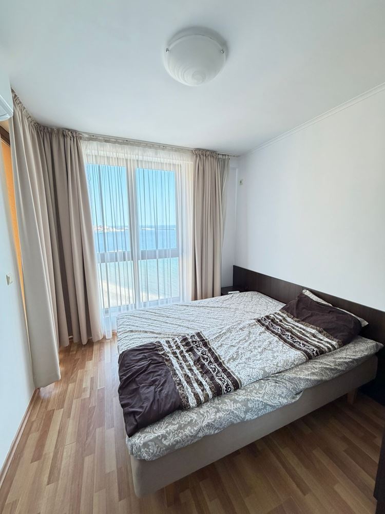 Apartament z dwiema sypialniami i bezpośrednim widokiem na morze, w pierwszej linii brzegowej w Nessebarze