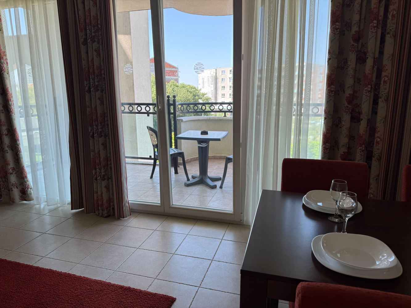 Przestronny apartament z jedną sypialnią w pierwszej linii brzegowej w Pomorie