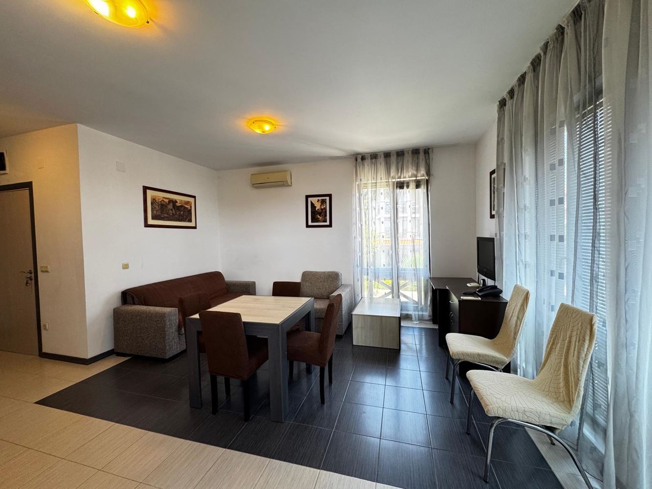 Apartament z widokiem na morze w Czernomorcu – komfort, luksusowy kompleks i idealna atmosfera wakacyjna