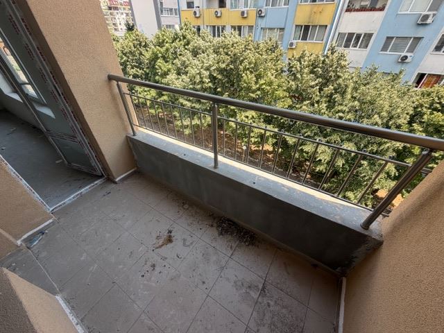 Nowe mieszkanie z jedną sypialnią o przestronnej powierzchni i doskonałej lokalizacji w dzielnicy Meden Rudnik, strefa V, Burgas