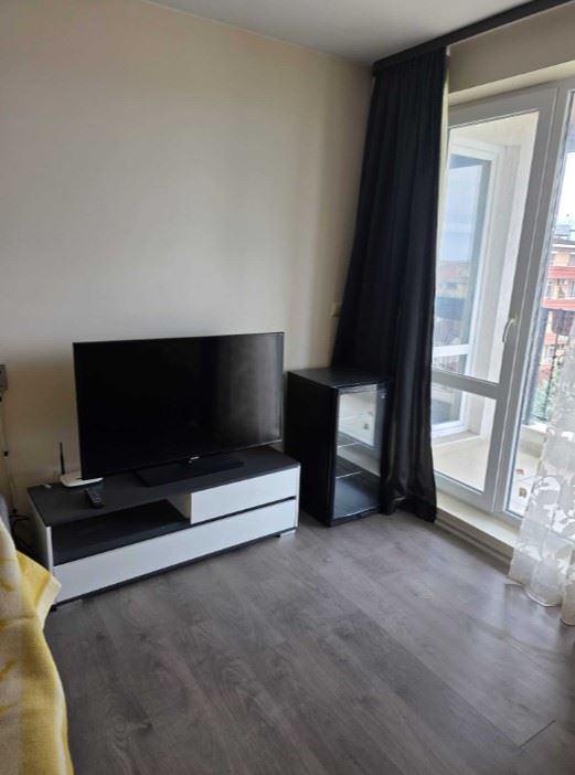 Przestronny apartament z dwiema sypialniami i widokiem na morze w Rawdzie