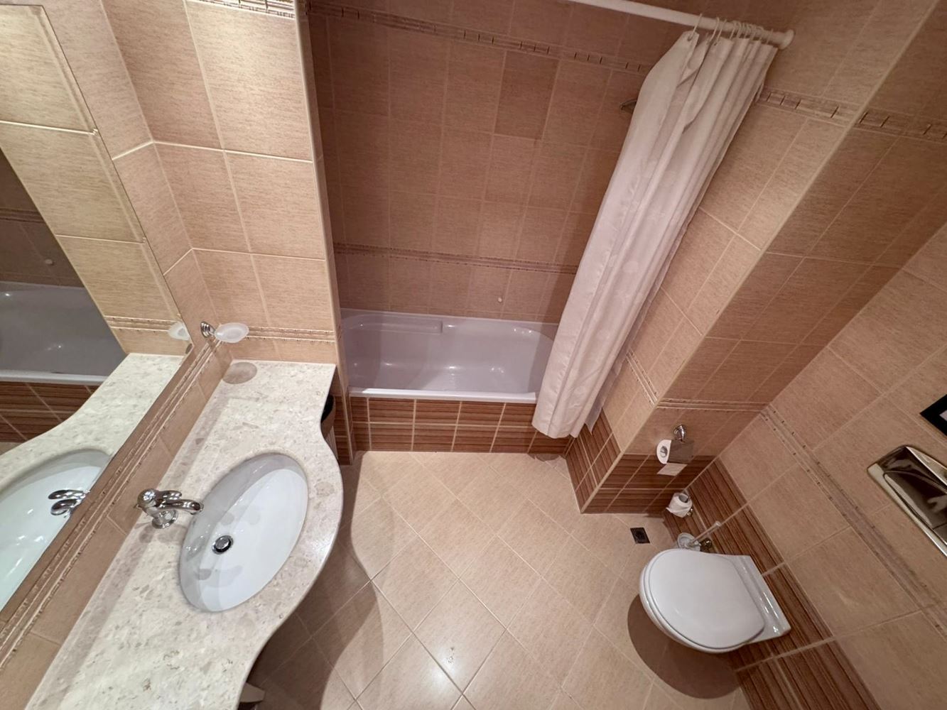  Luksusowe mieszkanie z jedną sypialnią w prestiżowym kompleksie pierwszej linii – komfort, styl i nieskończone udogodnienia