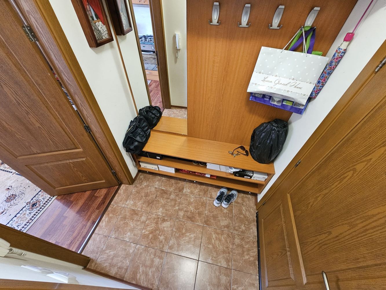 Mieszkanie z jedną sypialnią z widokiem na morze w Świętym Własie – prestiż, komfort i lokalizacja 100 m od plaży. Z miejscem parkingowym w kompleksie