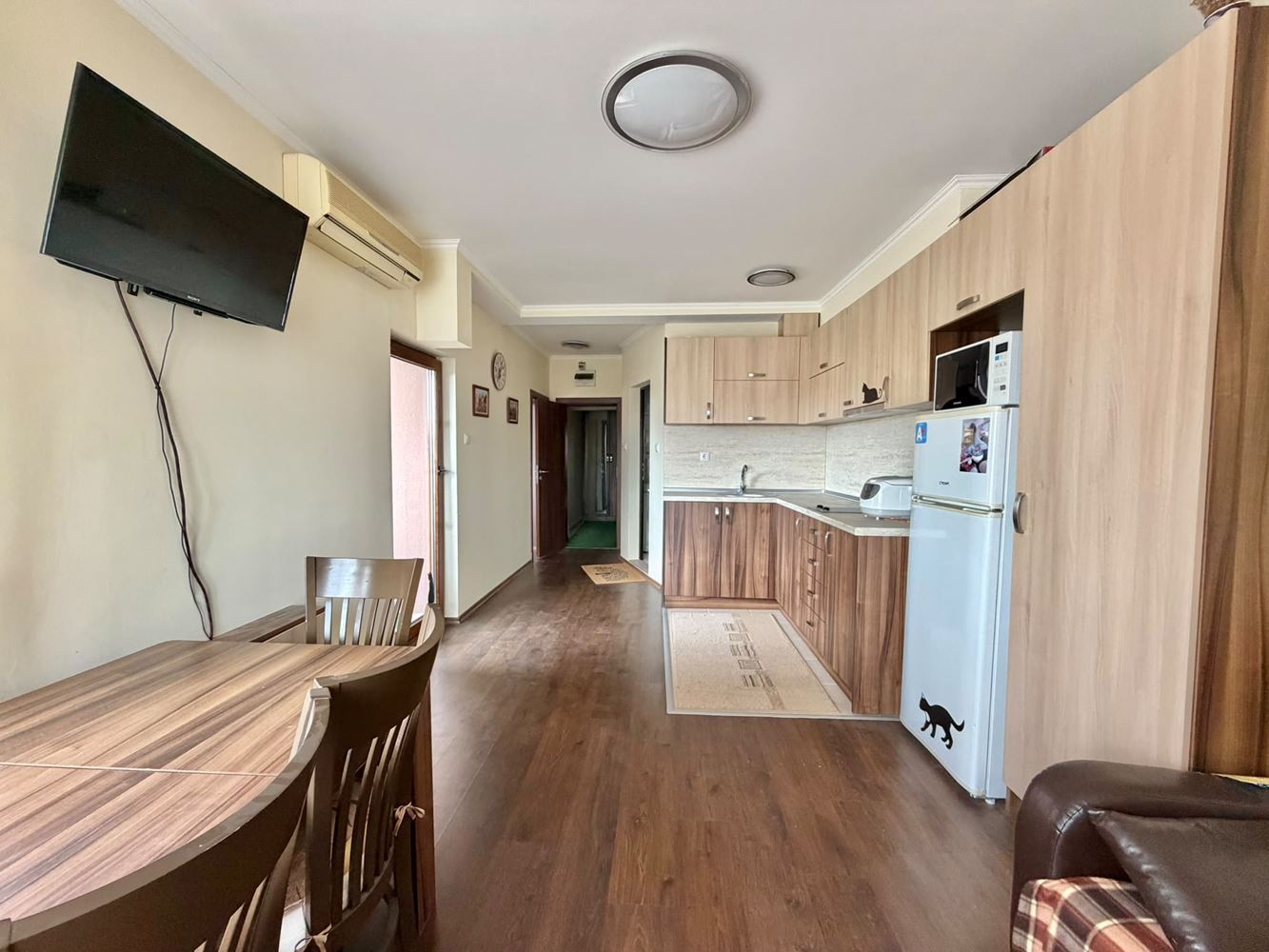 Apartament z jedną sypialnią z widokiem na morze i niską opłatą za utrzymanie w Rawdzie