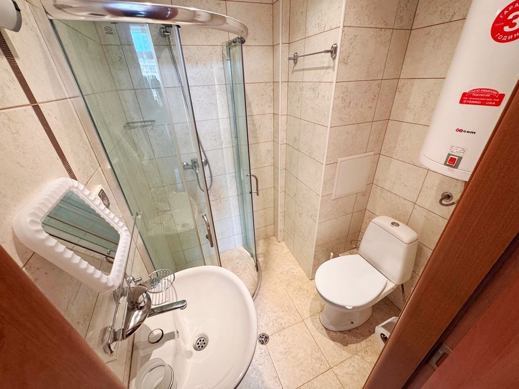 Mieszkanie dwupokojowe z widokiem na basen w prestiżowym kompleksie w Słonecznym Brzegu