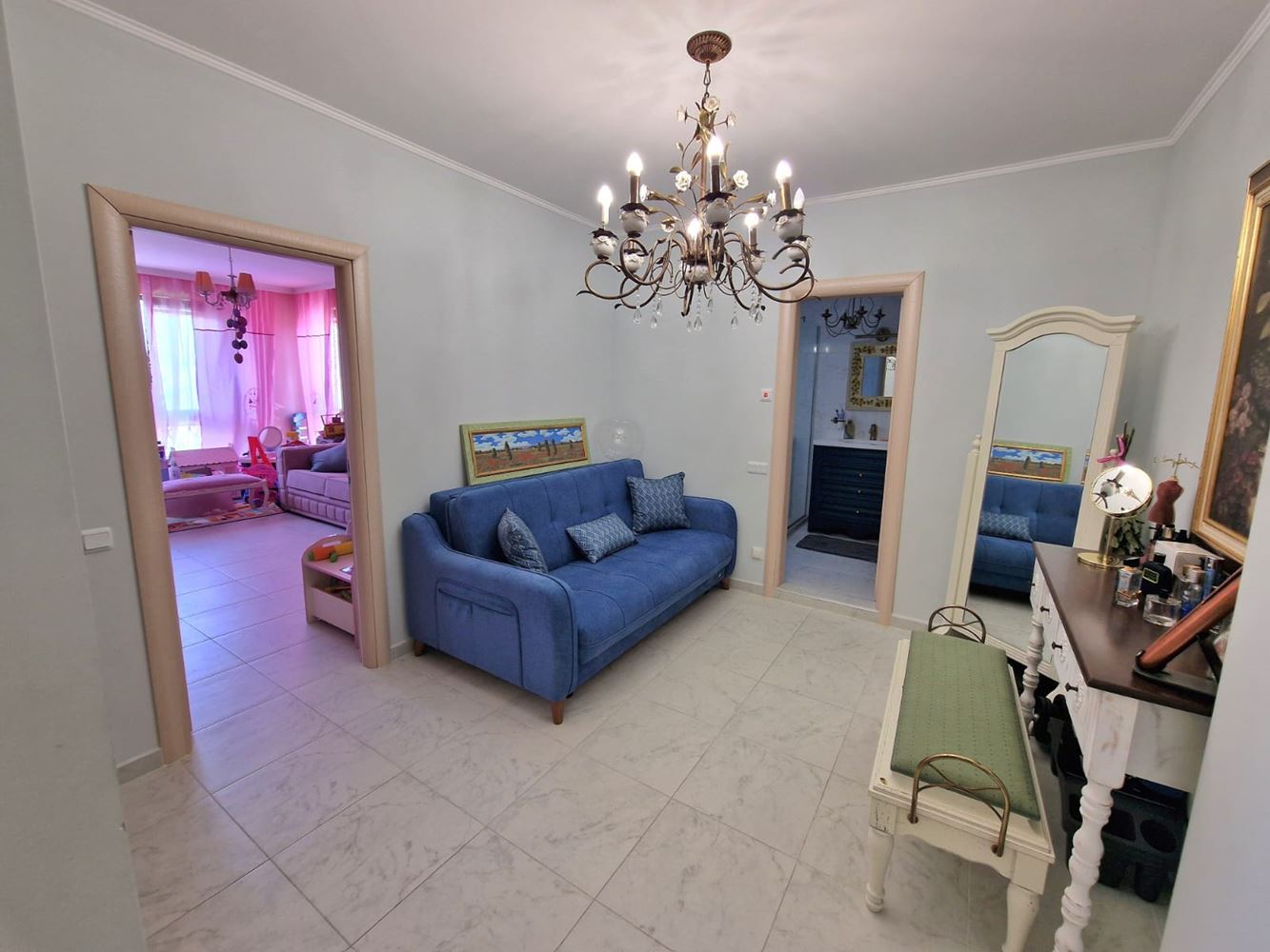 Ekskluzywny apartament z trzema sypialniami – najwyższy standard życia i dyskretny luksus