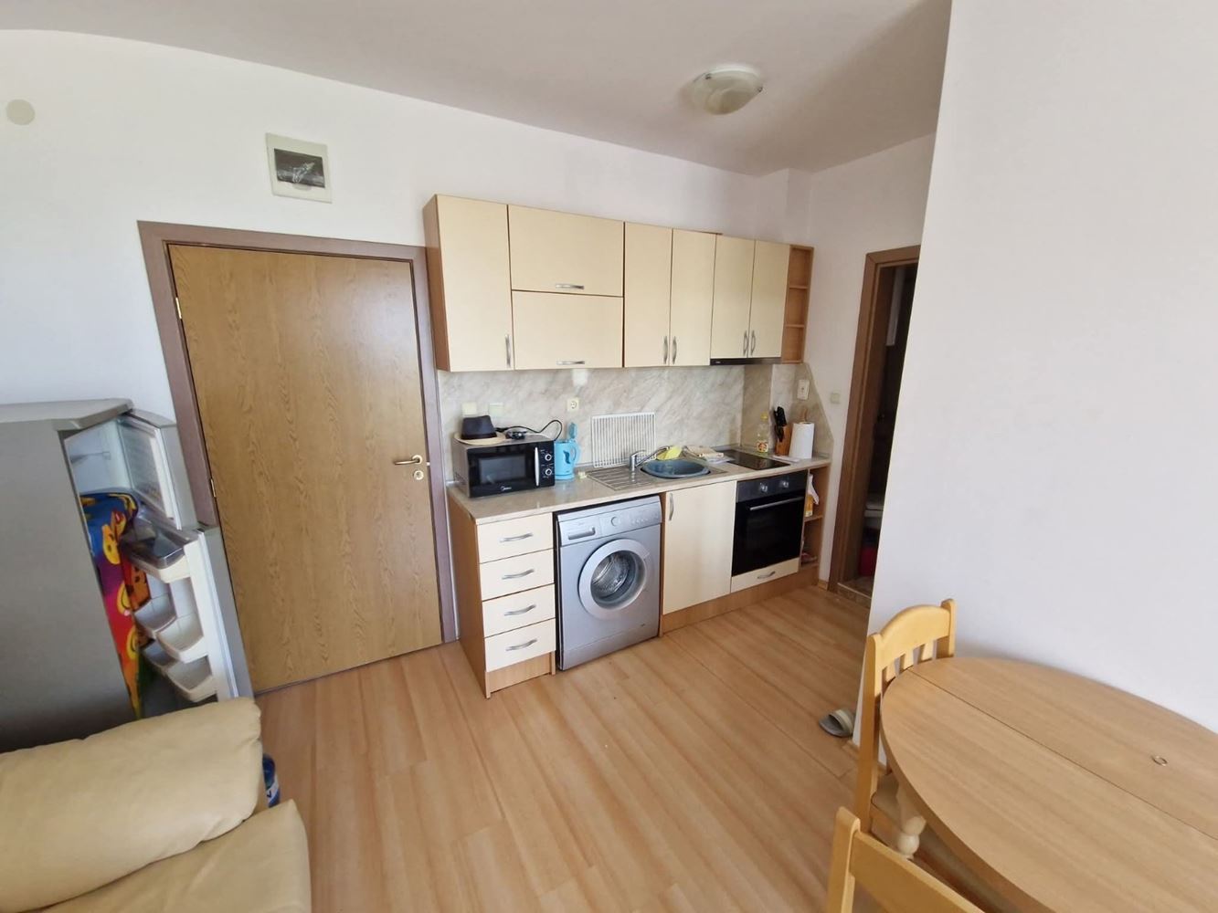 Apartament z jedną sypialnią z widokiem na basen w doskonale utrzymanym kompleksie – idealny na wypoczynek i inwestycję