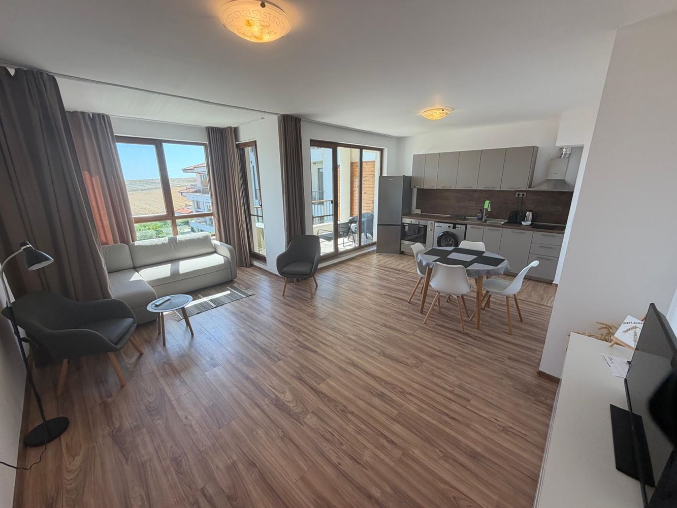Apartament z jedną sypialnią i widokiem na morze w nowym kompleksie w Aheloj – pełen komfort i doskonała infrastruktura