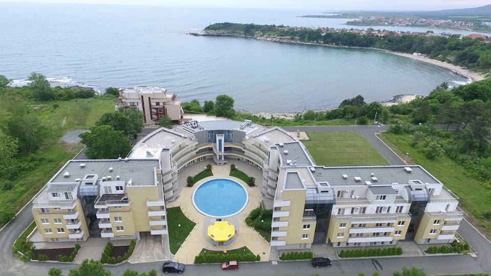 Dwupokojowe mieszkanie z widokiem na morze w Carewie – Akt 16 i doskonała lokalizacja blisko plaży