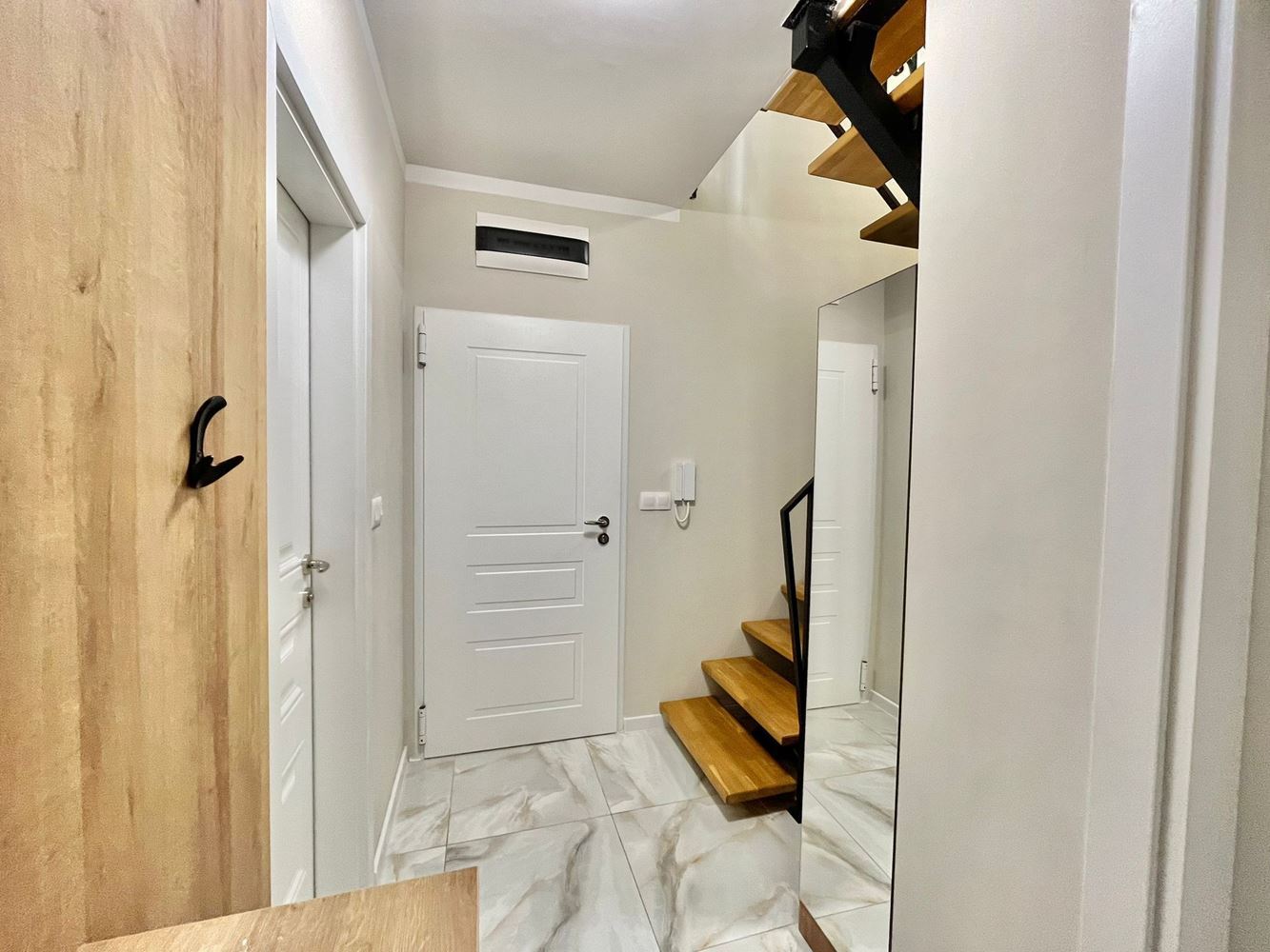 Luksusowy apartament z dwiema sypialniami na dwóch poziomach w sercu Rawdy – nowe budownictwo z basenem i komfortem premium