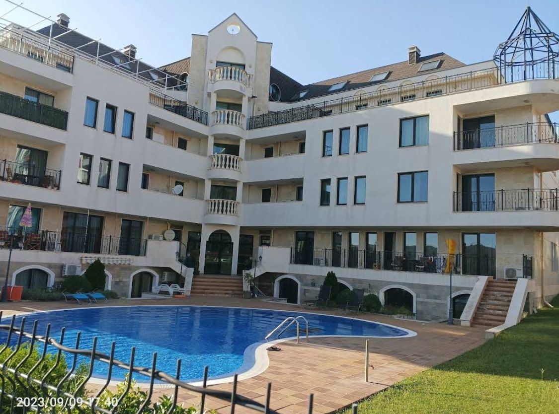 Stylowy apartament z jedną sypialnią 300 metrów od morza w Sveti Vlas