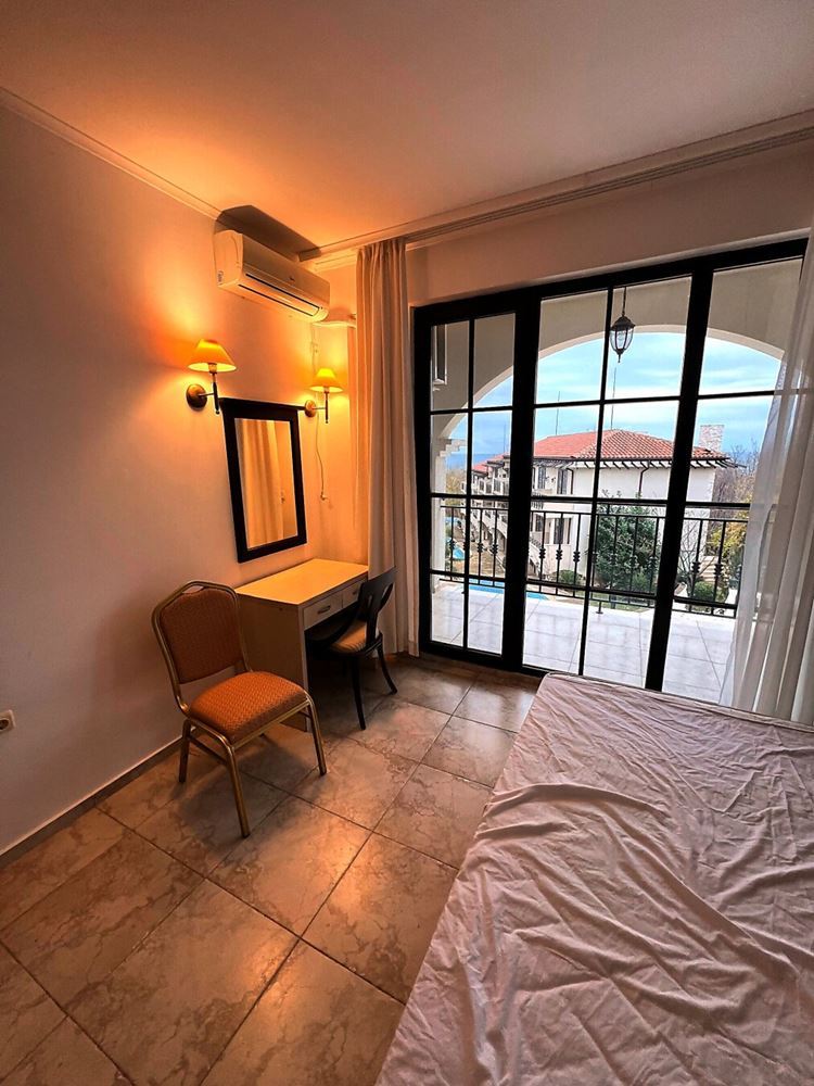 Wyjątkowy apartament z dwiema sypialniami, panoramicznym widokiem na morze i basen, w pierwszej linii brzegowej w Obzorze