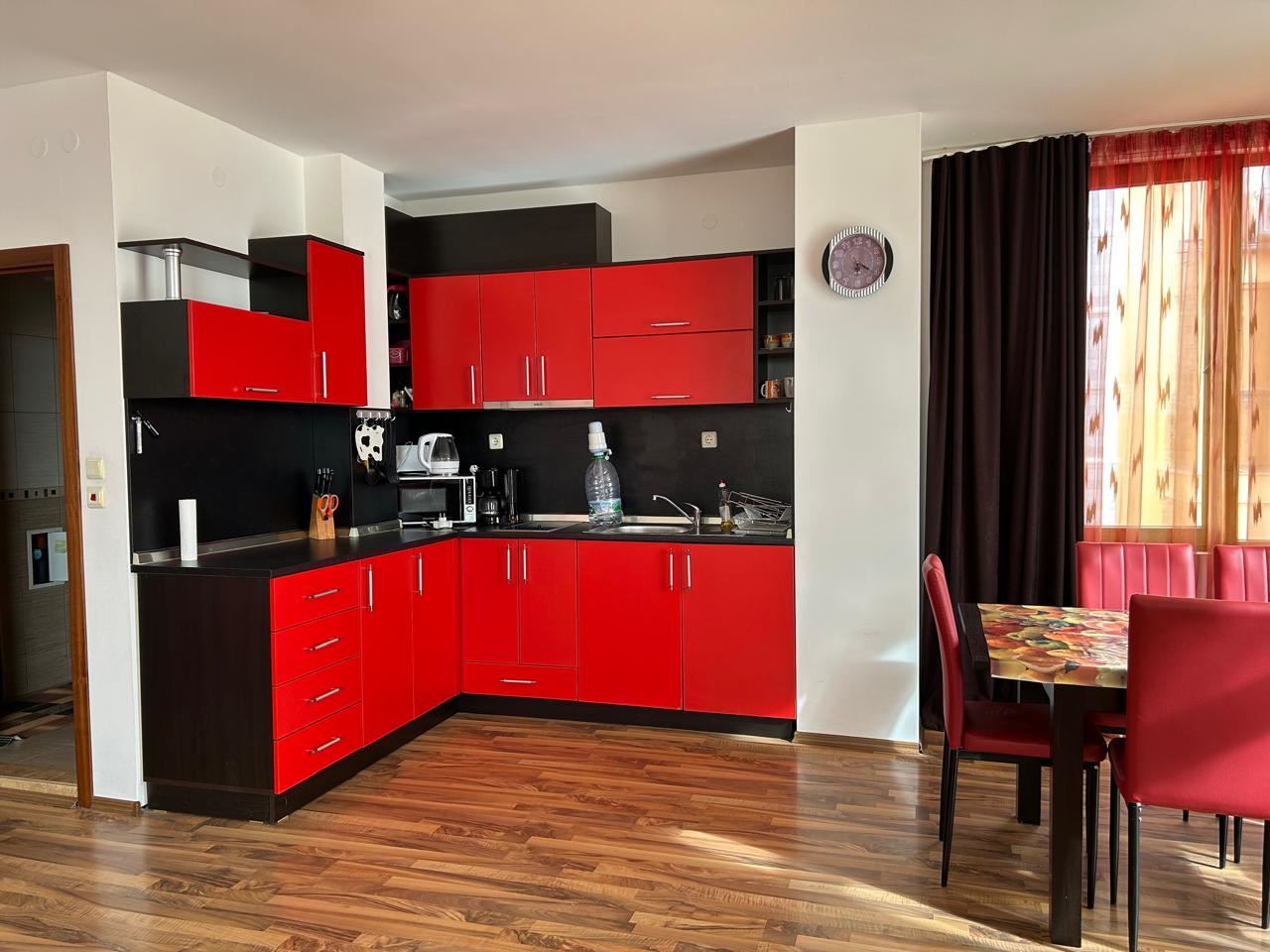 Przestronny apartament z dwiema sypialniami i panoramicznym widokiem na morze w Sveti Vlas