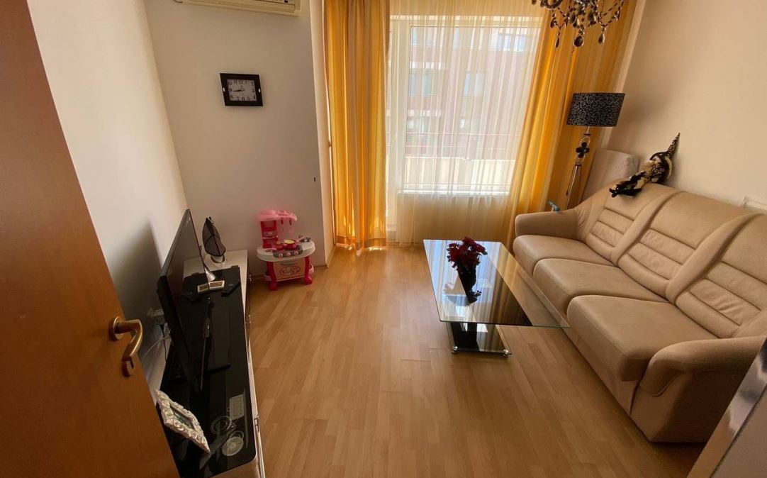 Apartament z dwiema sypialniami z widokiem na morze na pierwszej linii w Elenite – komfort, natura i spokój