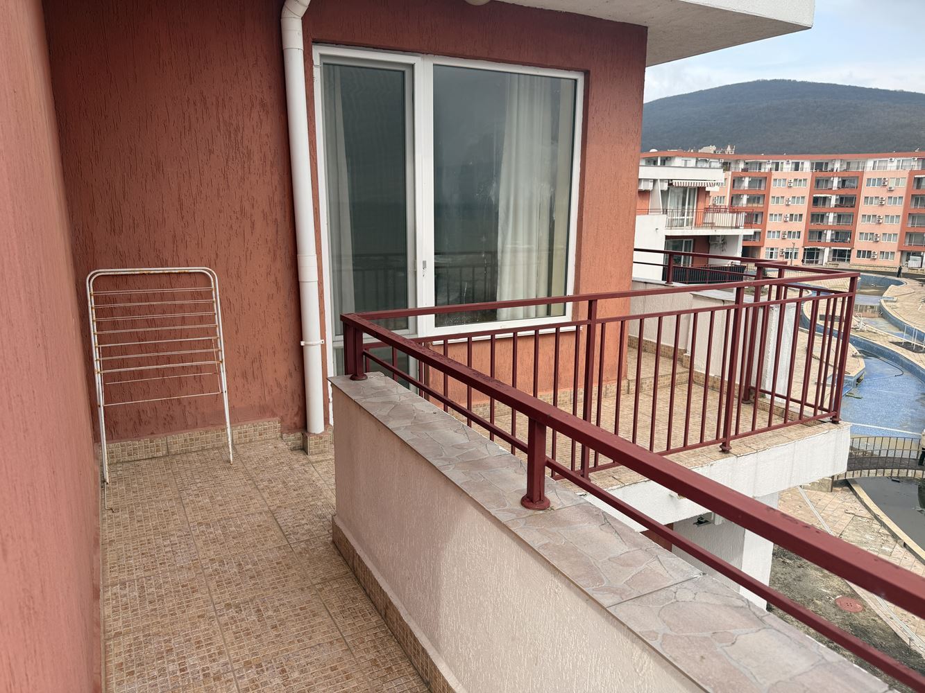 Dwupokojowy apartament w pierwszej linii z bezpośrednim widokiem na morze – Słoneczny Brzeg