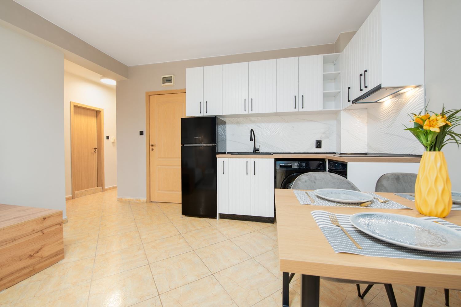 Stylowo wyremontowane mieszkanie z dwiema sypialniami w zadbanym kompleksie w Słonecznym Brzegu – komfort, spokój i doskonała lokalizacja