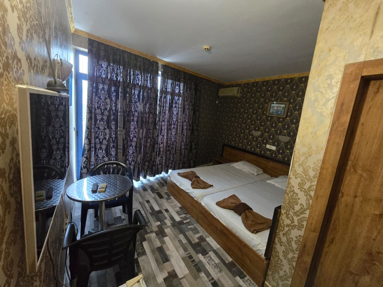 Stylowe studio w centrum Słonecznego Brzegu z widokiem na park i miasto