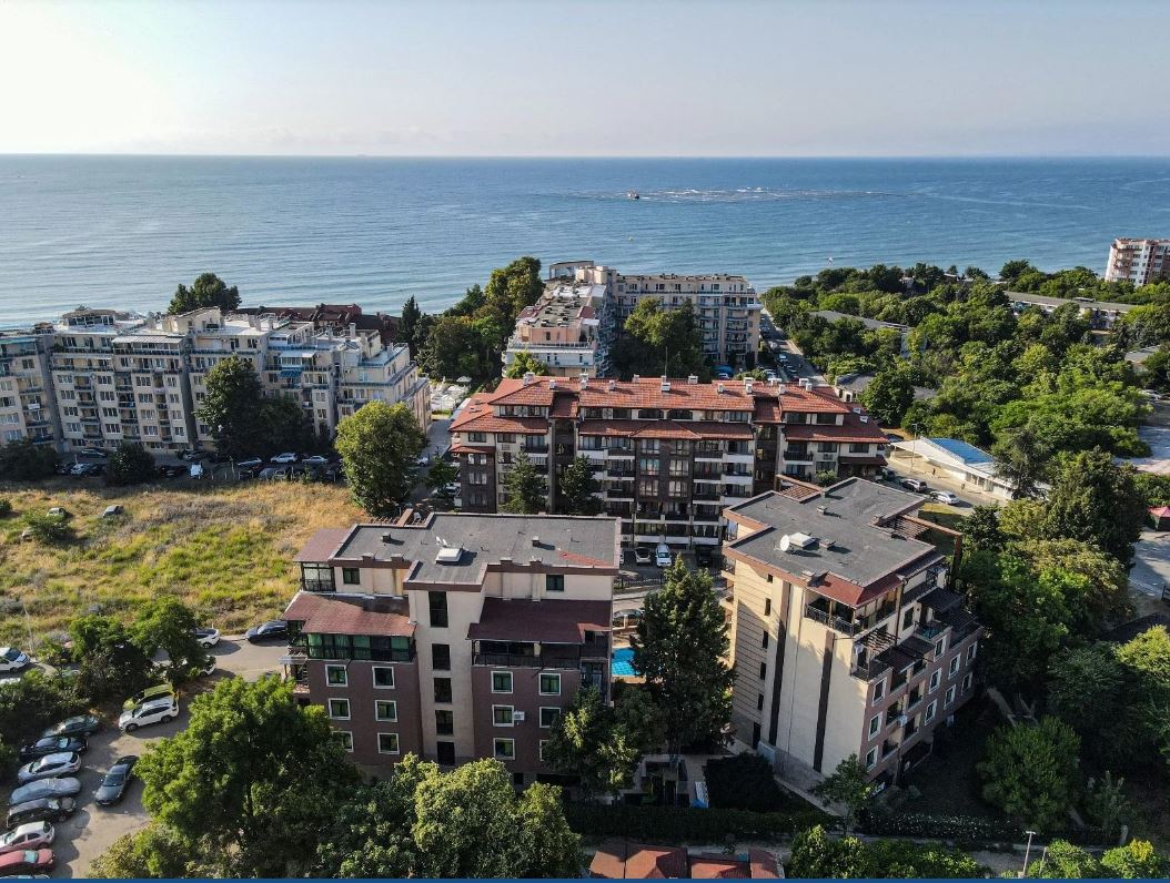 Przestronny apartament dwupoziomowy z panoramicznym tarasem w Rawdzie – doskonały wybór do zamieszkania, wypoczynku lub inwestycji