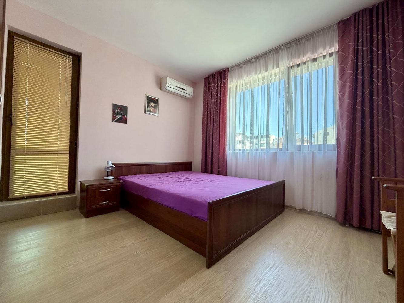 Sarafovo – przestronny apartament z jedną sypialnią, Aktem 16, minimalną opłatą za utrzymanie i pełnym umeblowaniem