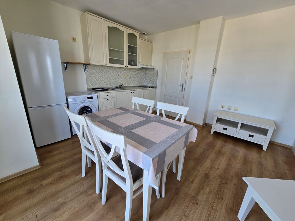 Przestronny apartament trzypokojowy z doskonałą lokalizacją i blisko morza