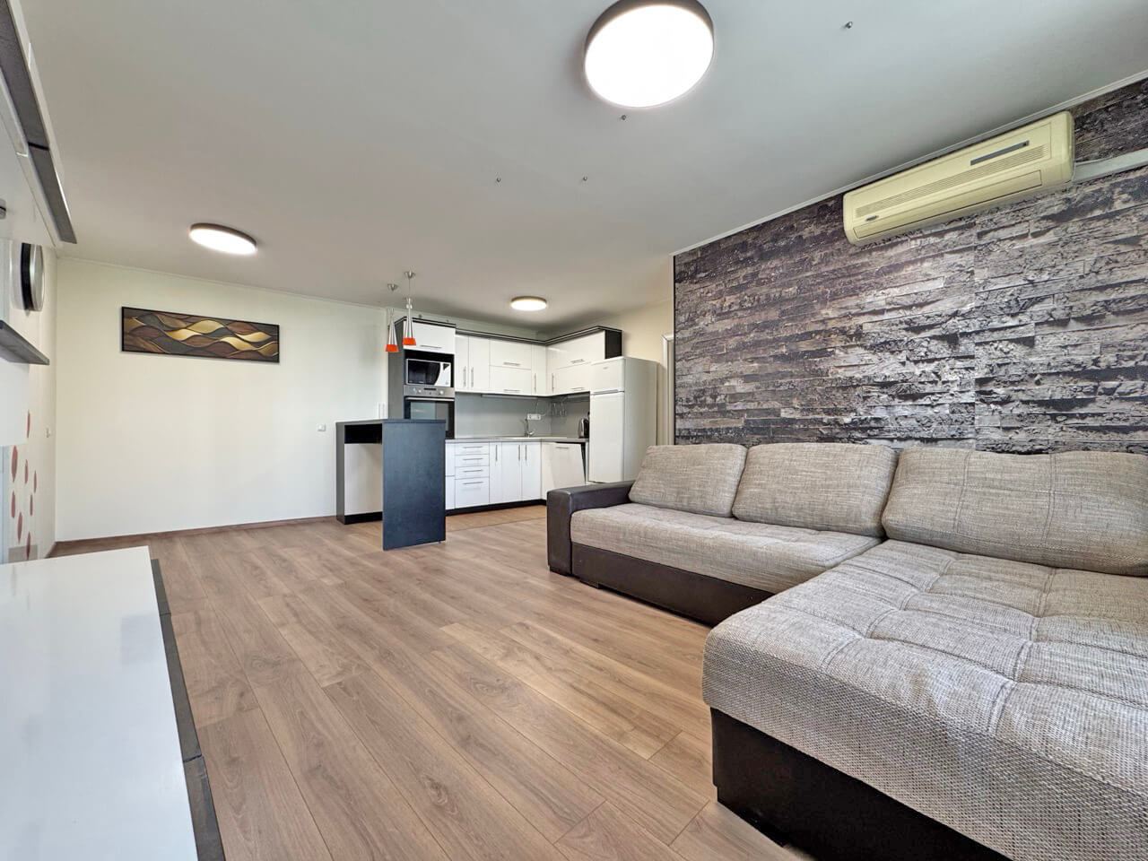 Apartament z dwiema sypialniami w luksusowym kompleksie na pierwszej linii w Świętym Własie