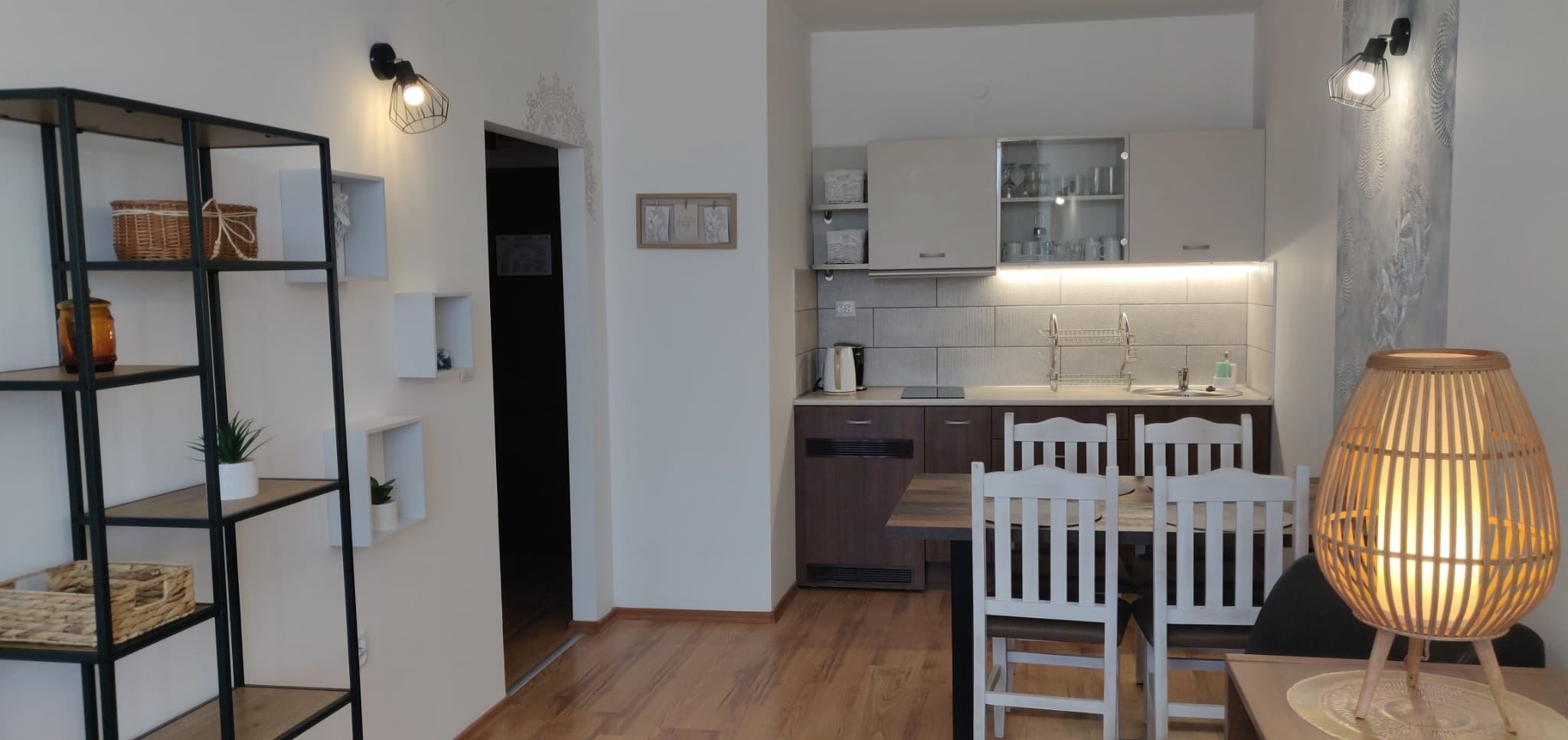 Przestronny apartament z jedną sypialnią i częściowym widokiem na morze – Słoneczny Brzeg, 100 m od plaży