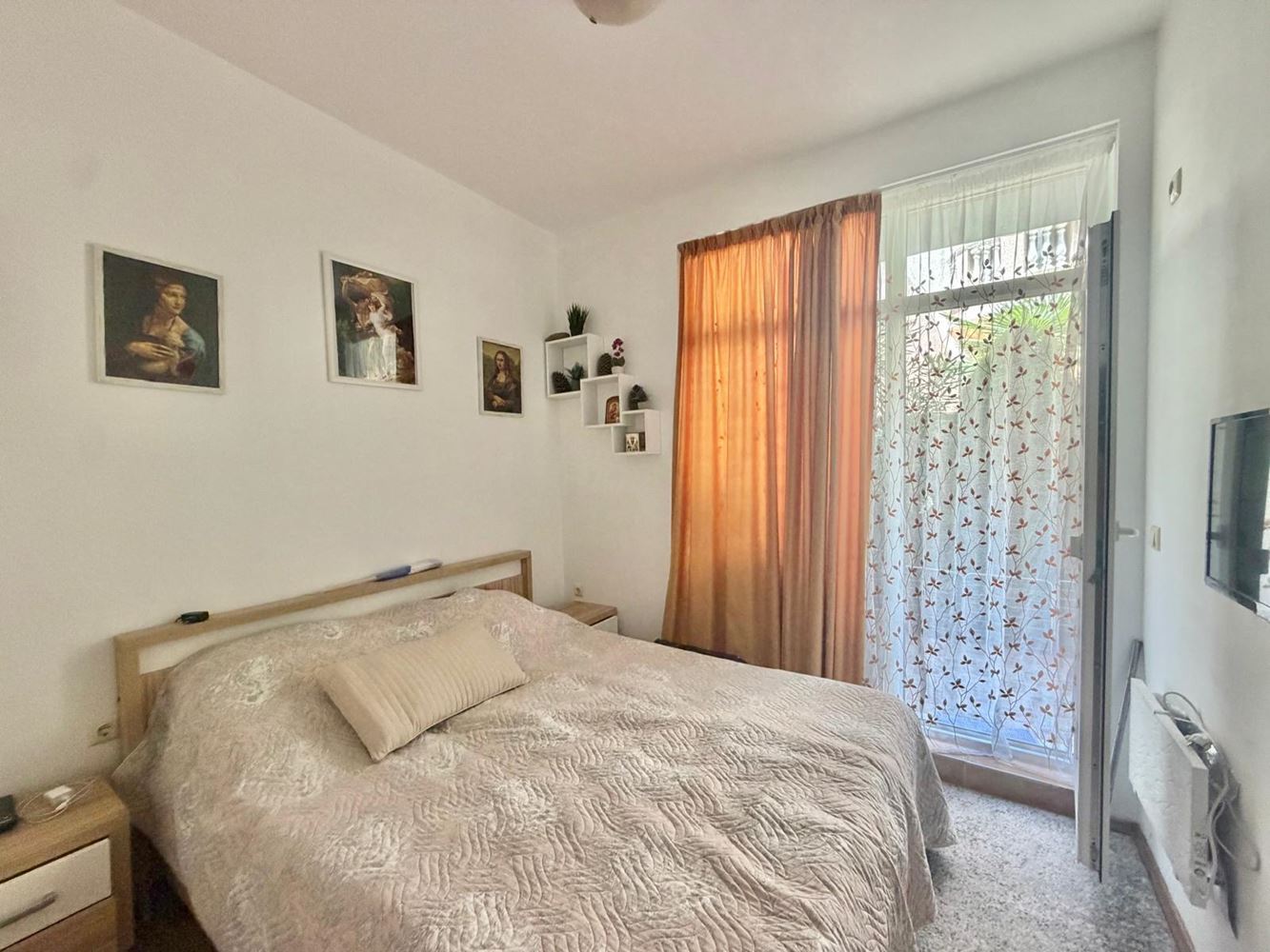 Apartament z jedną sypialnią i prywatnym ogródkiem w Rawdzie – tylko 200 m od morza