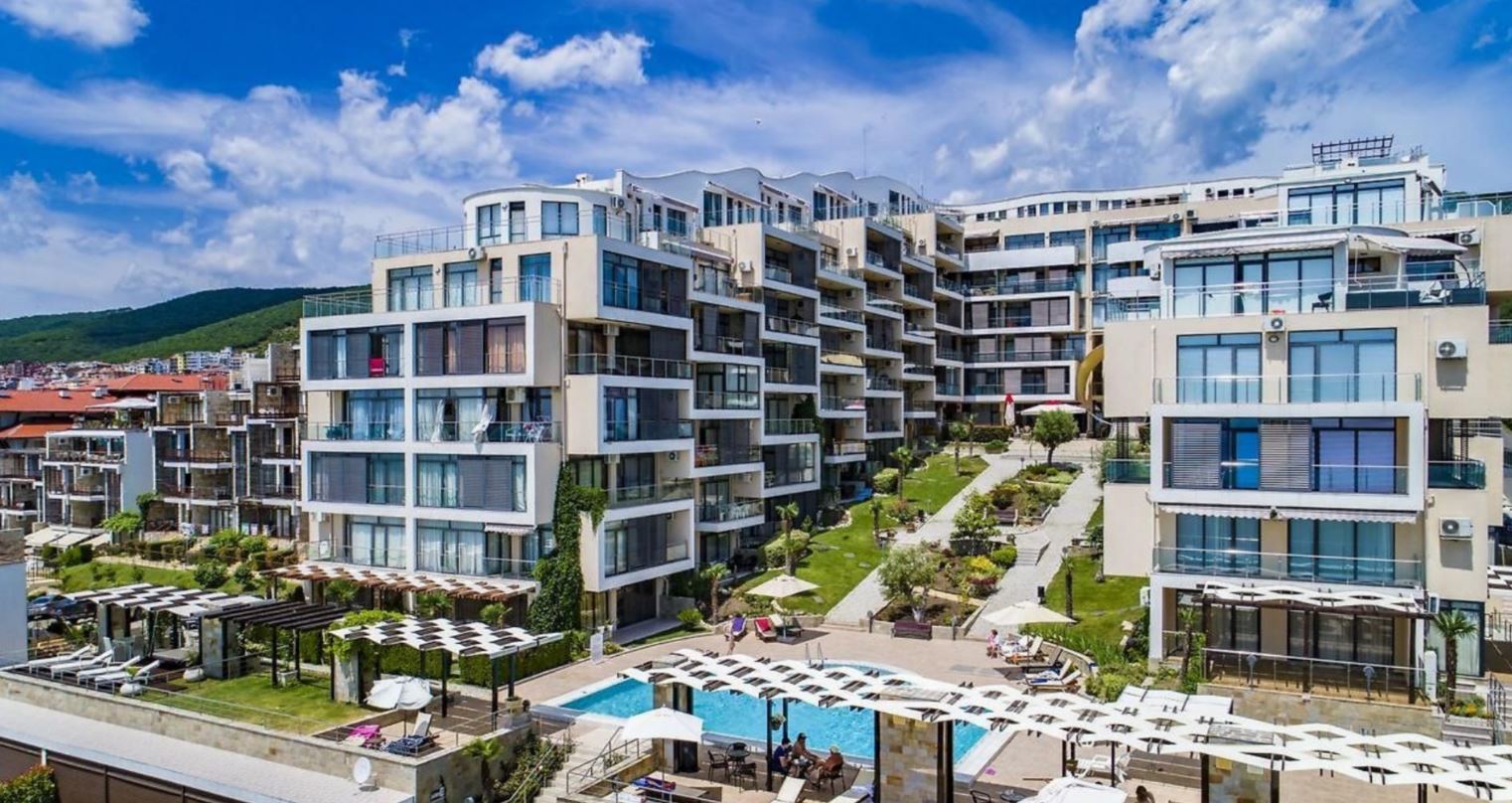 Przytulne mieszkanie 2-pokojowe z panoramicznym widokiem na morze i góry w Sveti Vlas