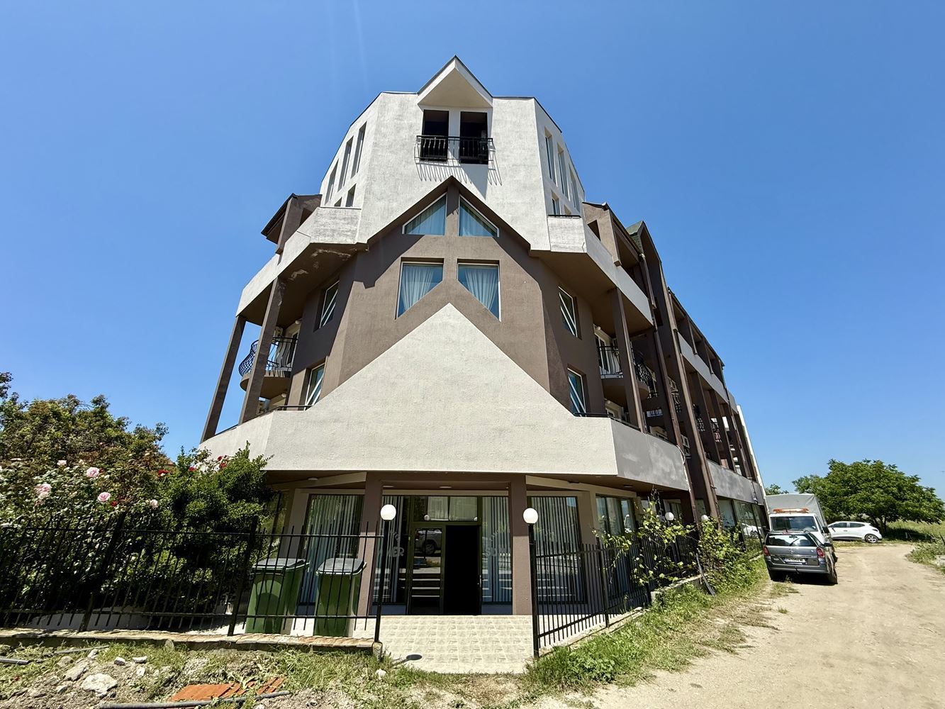 Praktyczne studio bez opłat eksploatacyjnych w Ravda – doskonały wybór do stałego zamieszkania lub inwestycji