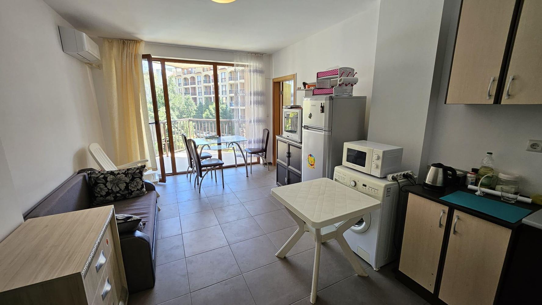 Apartament w kompleksie w Słonecznym Brzegu z basenem, restauracją i niską opłatą za utrzymanie