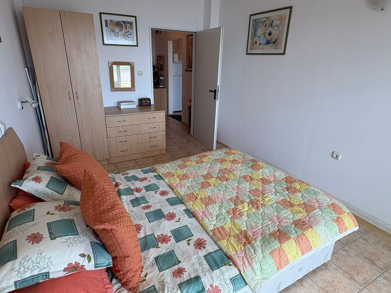 Mieszkanie 2-pokojowe z bezpośrednim widokiem na morze w Świętym Własie – komfort, spokój i kurortowy styl życia