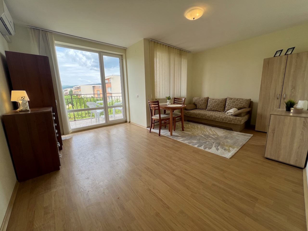 Przestronne studio w Słonecznym Brzegu z doskonałą lokalizacją i imponującym kompleksem – gotowe do zamieszkania lub inwestycji