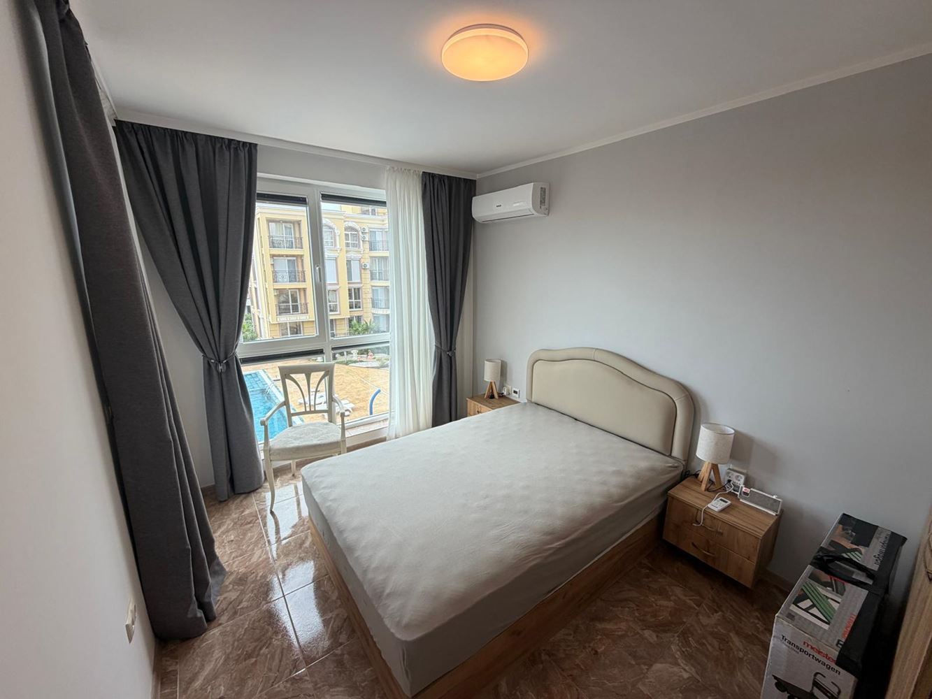 Apartament z 2 sypialniami w nowoczesnym kompleksie z pięknym otoczeniem zieleni w Rawdzie
