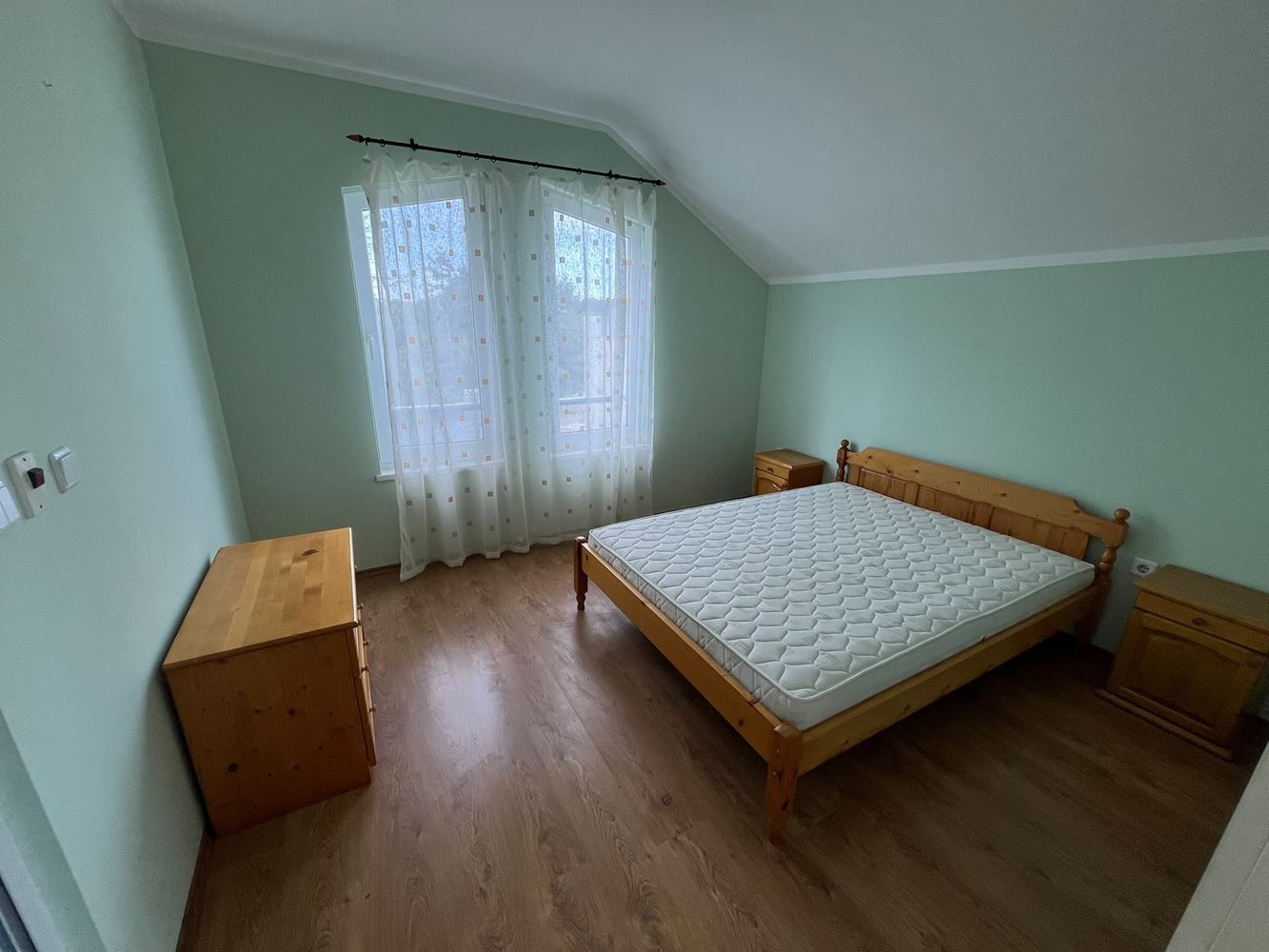 Apartament z dwiema sypialniami w pierwszej linii brzegowej w Pomorie z imponującą panoramą morza