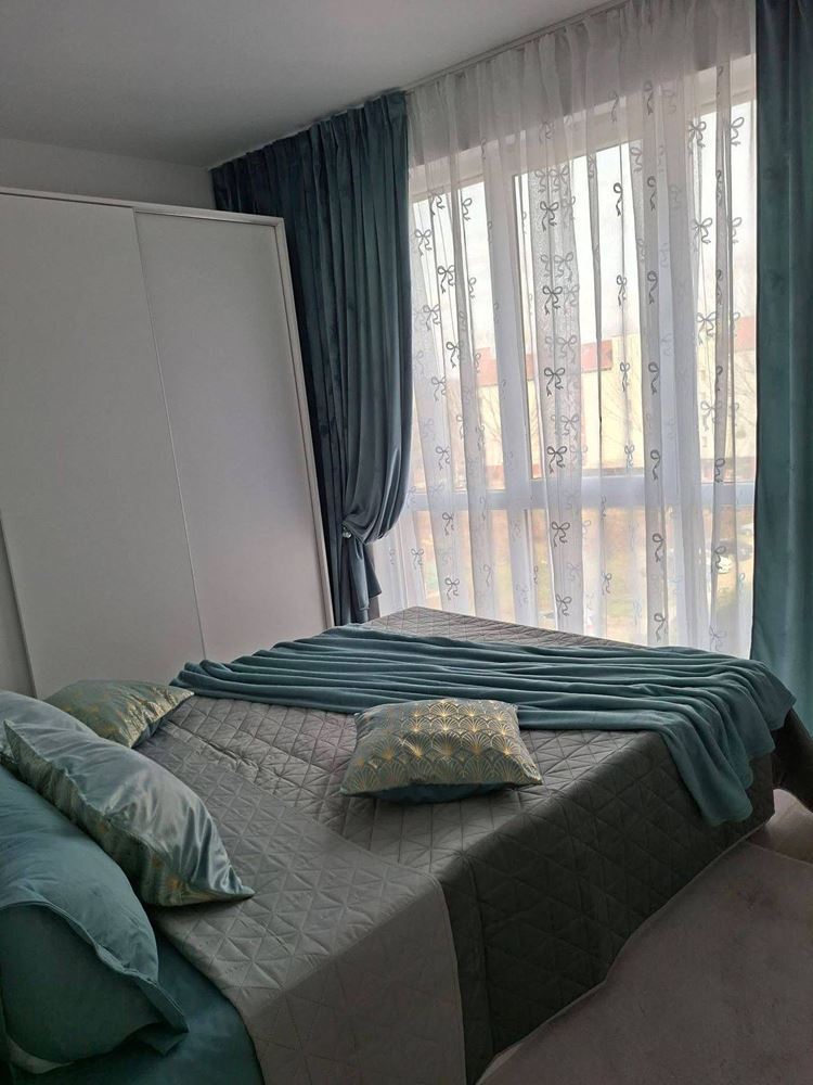 Stylowe dwupokojowe mieszkanie z niską opłatą eksploatacyjną w Słonecznym Brzegu – komfort, bezpieczeństwo i doskonała inwestycja nad morzem