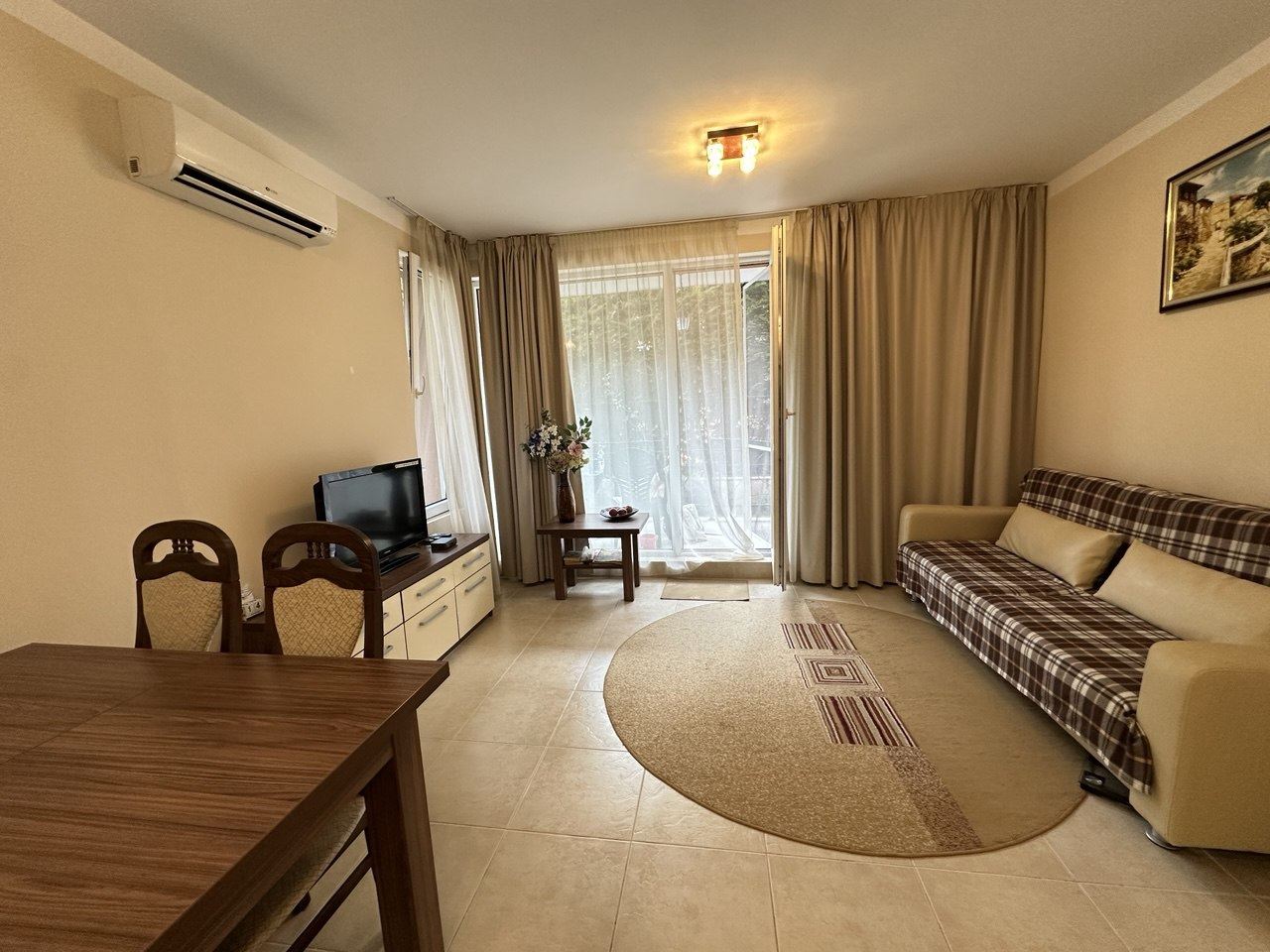 Apartament z jedną sypialnią z pięknym widokiem w Pomorie – przytulny dom nad brzegiem morza