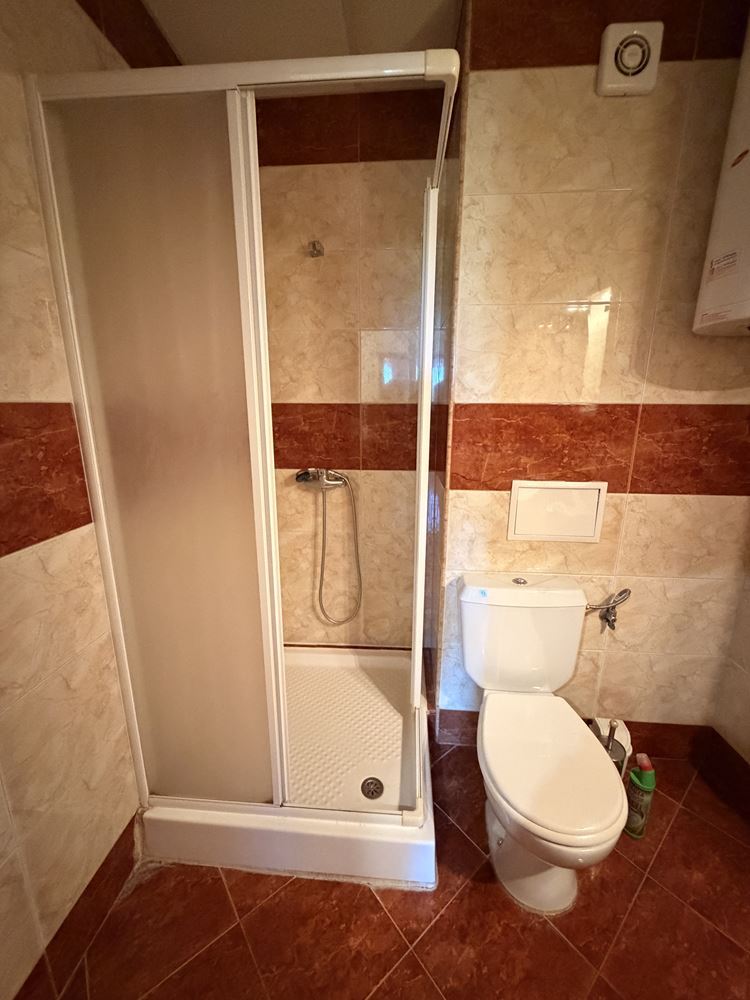 Apartament w absolutnie pierwszej linii w Świętym Własie! Przestronny apartament z jedną sypialnią z pięknym widokiem na morze