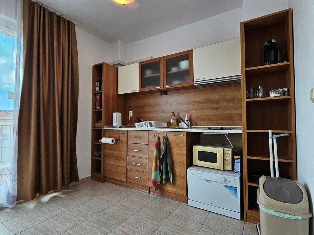 Ekskluzywne 2-pokojowe mieszkanie z panoramicznym widokiem na basen w Słonecznym Brzegu
