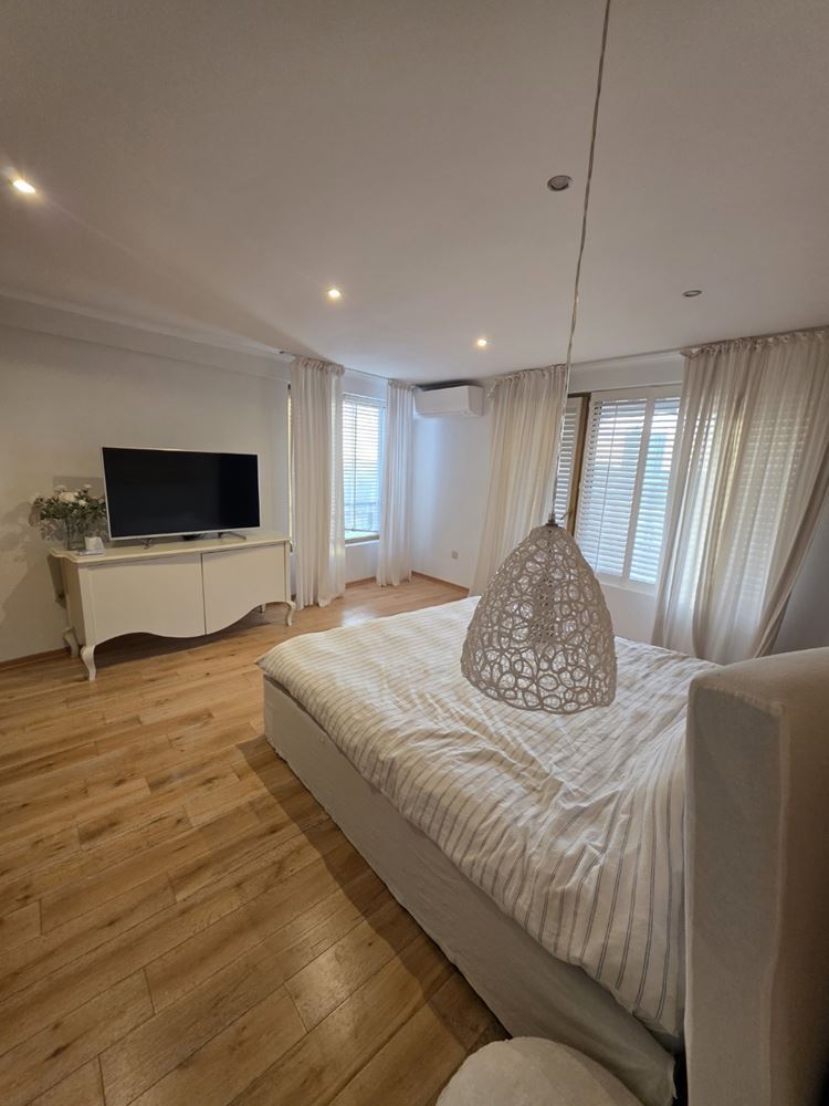 Nessebar: luksusowe mieszkanie z dwiema sypialniami i panoramicznym widokiem na morze – 183 m² przestrzeni, komfortu i stylu