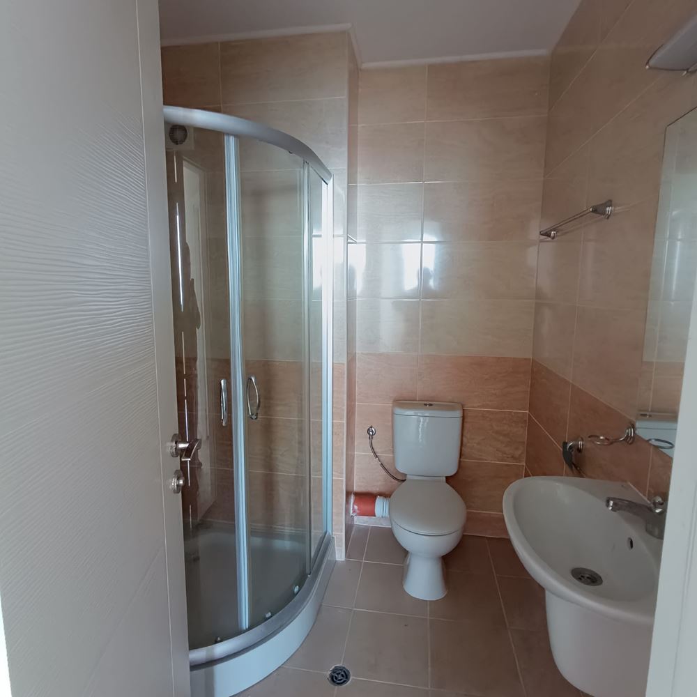 Apartament z jedną sypialnią na pierwszej linii w Rawdzie z panoramicznym widokiem na morze