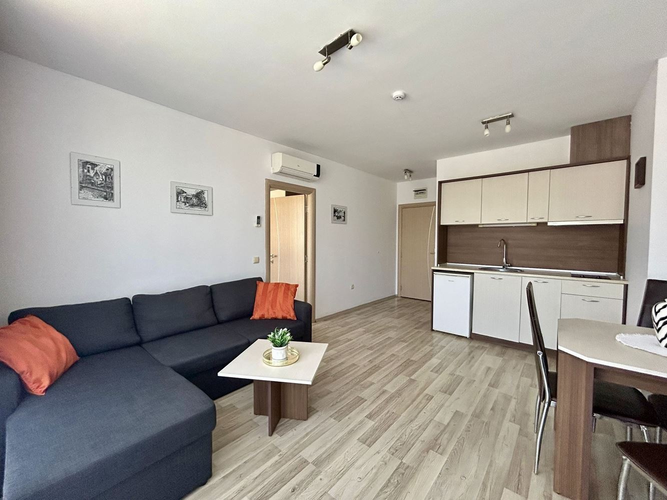 Polski Przytulny apartament z jedną sypialnią w Słonecznym Brzegu – idealna nieruchomość do zamieszkania, wypoczynku i bezpiecznej inwestycji