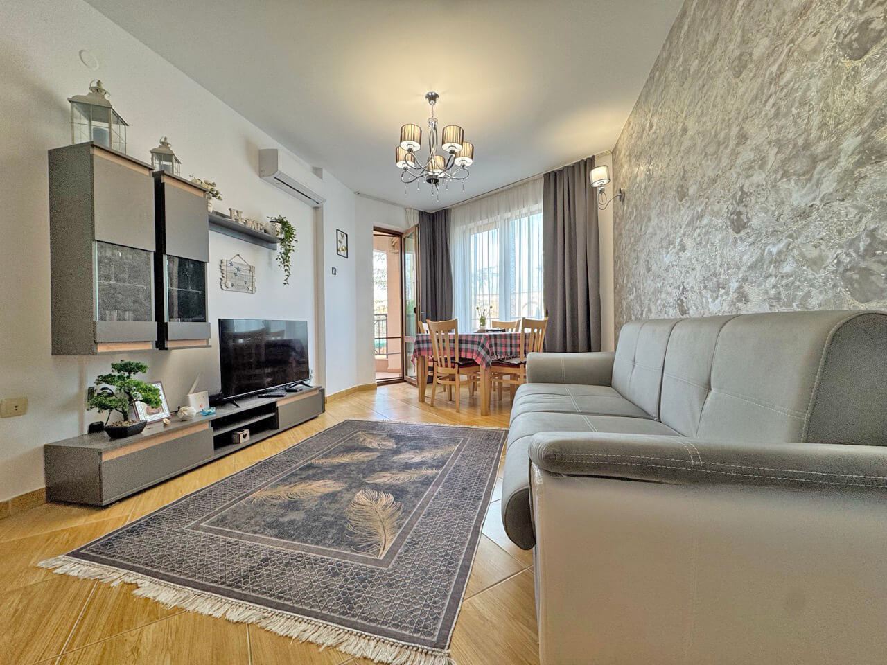 Stylowy apartament z jedną sypialnią z widokiem na basen w kurorcie Słoneczny Brzeg
