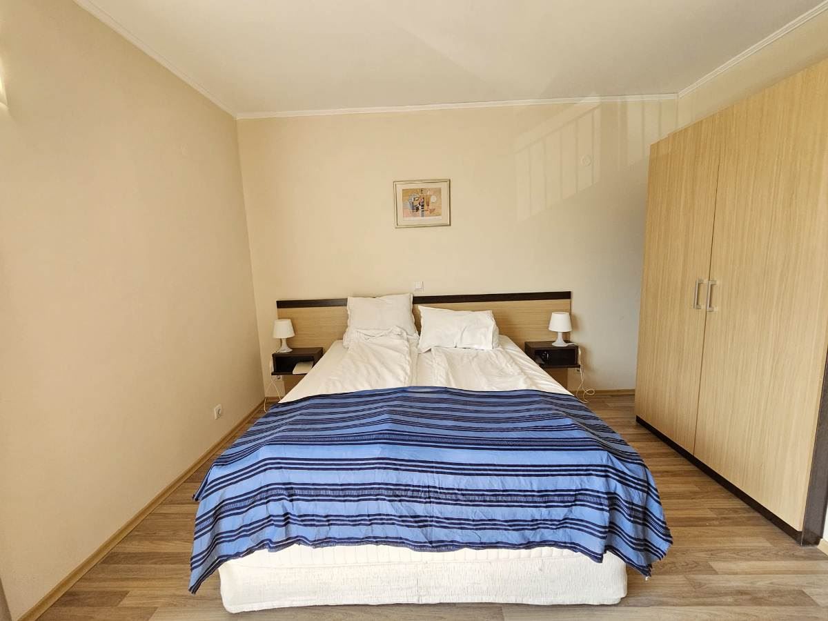 Luksusowy apartament z trzema sypialniami na pierwszej linii brzegowej w Obzorze – panoramiczny widok na morze i góry