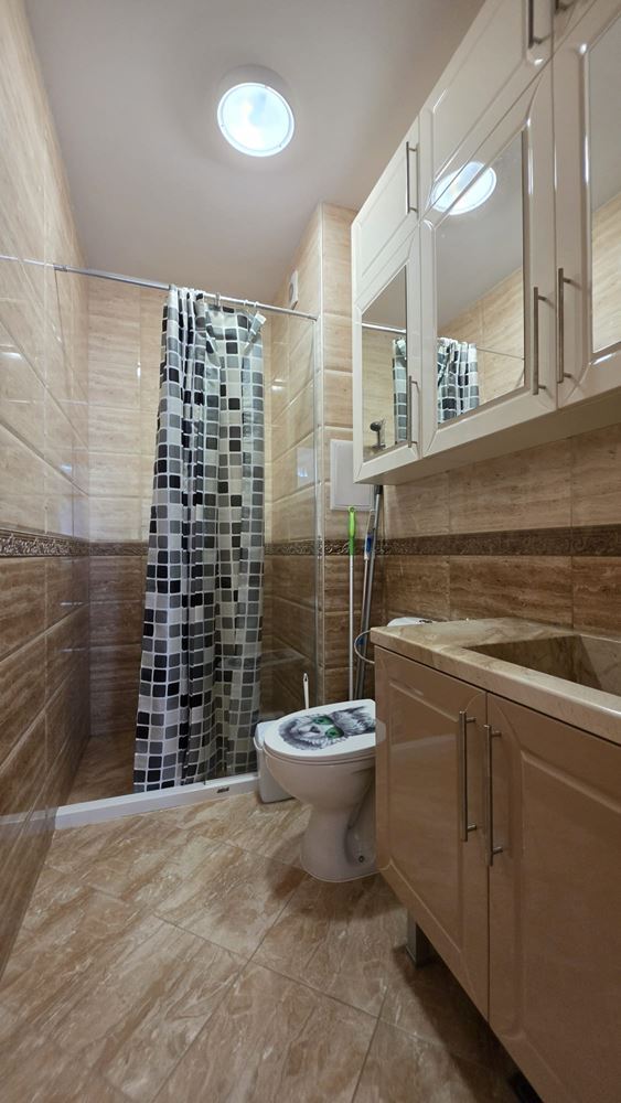 Stylowy apartament z jedną sypialnią, funkcjonalnym rozkładem, komfortem i spokojną atmosferą kurortu